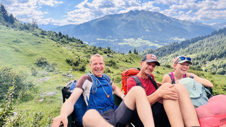 Abfahrt im Bergtraktor