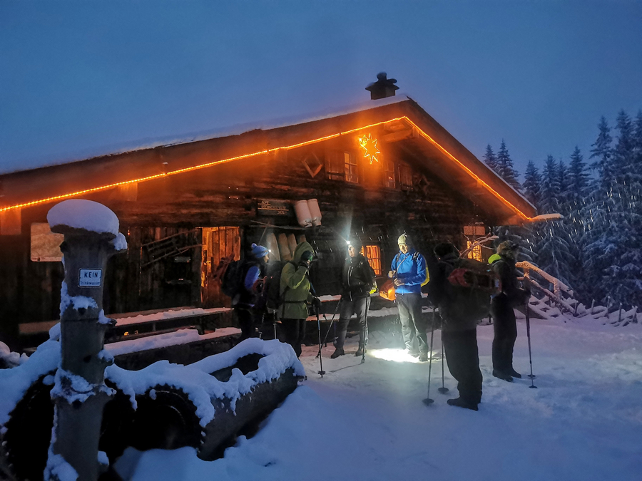 Aufbruch über den Winterwanderweg zurück ins Tal