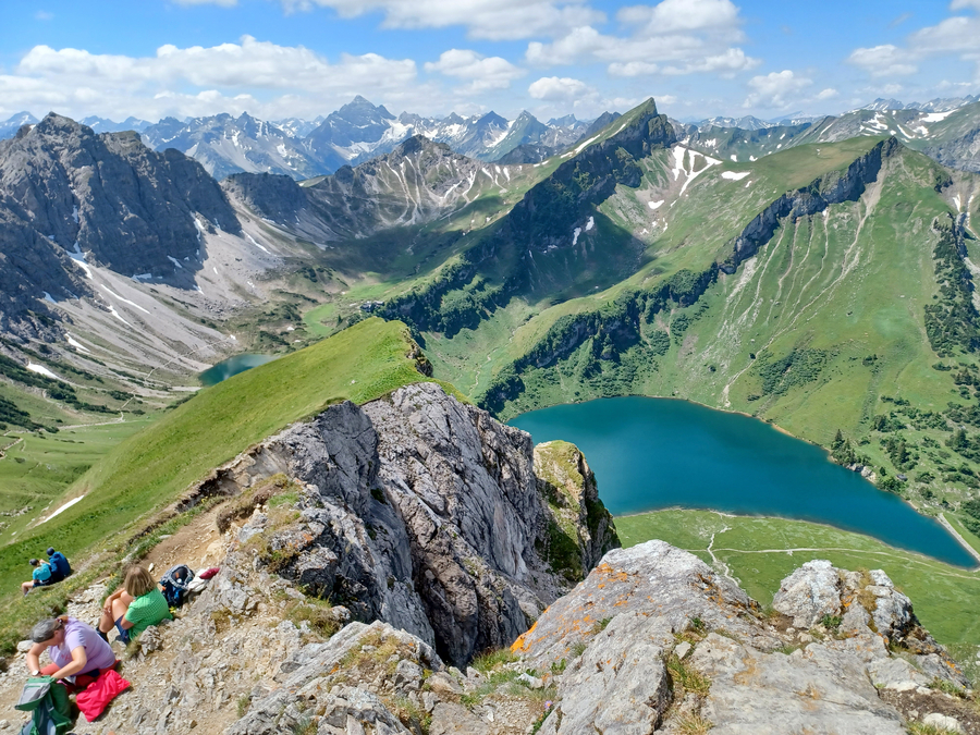 Blick von der Schochenspitze: Lachenspitze-Hochvogel-Rote Spitze-Geierköpfle