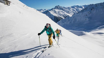 Skitouren im Gelände verlangen nach Kondition und Wissen. Foto: T. Wenzler